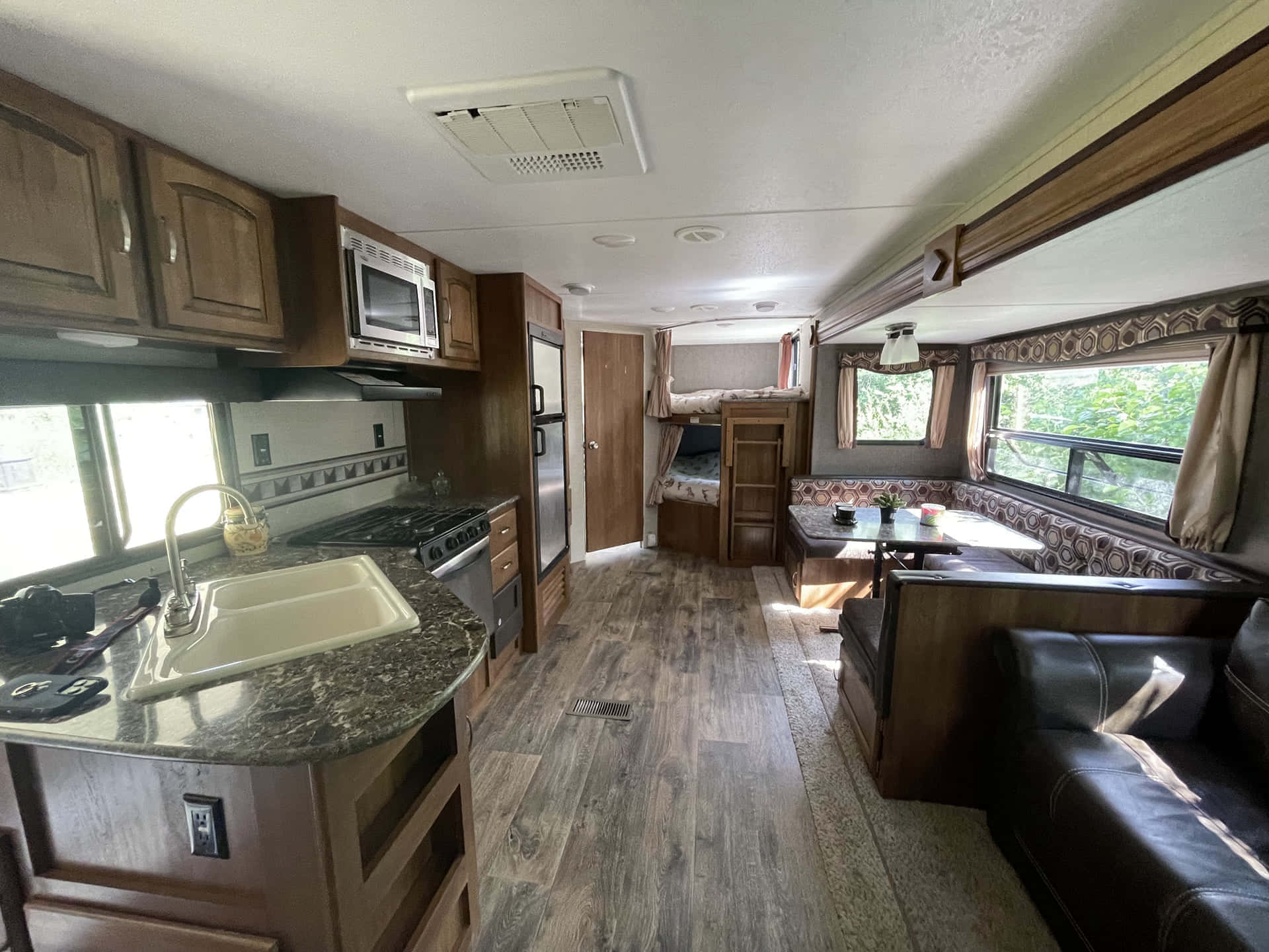 Camper - Tiny House with Everything You Need gallery 1